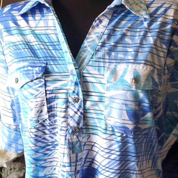 Cathy Daniel's blouse. - Picture 2 of 4